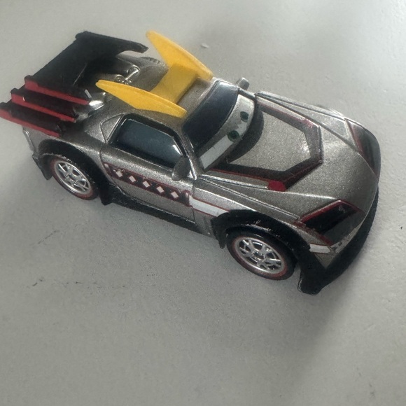 Disney / Pixar Cars Series 3 Kabuto Diecast Car loose - Picture 5 of 7